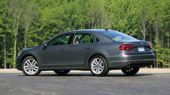 2016-volkswagen-passat-v6-2