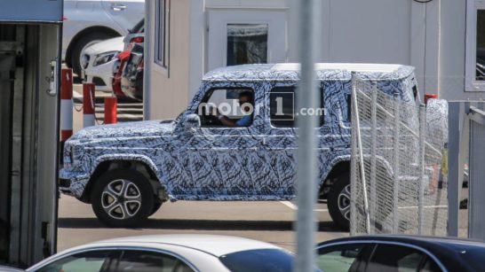 2017-mercedes-benz-g-class-spy-photo1