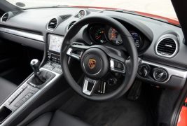 Porsche 718 Cayman 2016