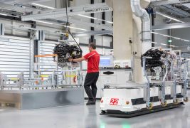 Porsche_V8Factory_03