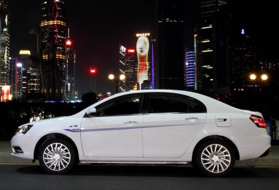 Geely Emgrand EV