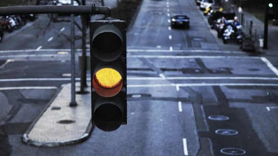 long-traffic-light-stay-yellow_87df1a0fce7337fd