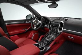 2014-Porsche-Cayenne-Turbo-S-interior