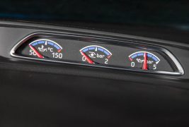2016-Ford-Focus-RS-gauges