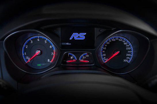 2016-Ford-Focus-RS-instrument-cluster
