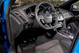 2016-Ford-Focus-RS-interior-view-04