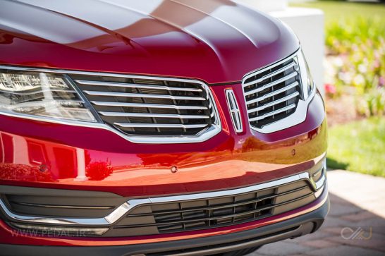 2016-Lincoln-MKX-AWD-27-EcoBoost-grille