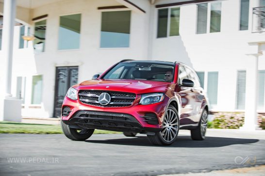 2016-Mercedes-Benz-GLC300-4Matic-front-end-in-motion-turn