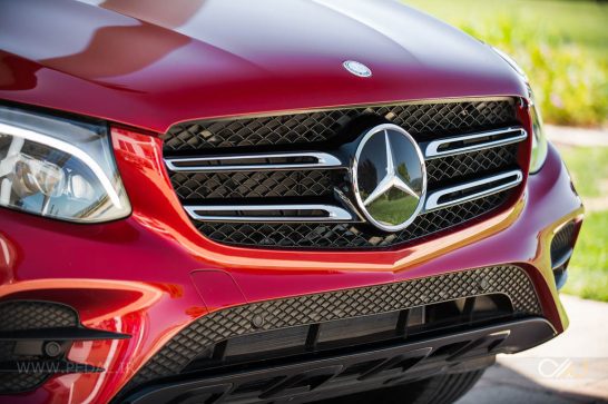 2016-Mercedes-Benz-GLC300-4Matic-grille