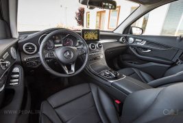 2016-Mercedes-Benz-GLC300-4Matic-interior