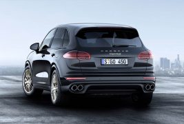 2016-Porsche-Cayenne-Platinum-Edition-S-E-Hybrid-rear