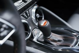 2017-Chevrolet-Camaro-50th-Anniversary-shifter-03