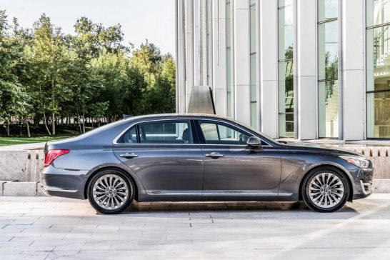 2017 Genesis G90