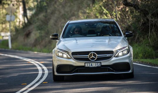 2017-mercedes-amg-c63-s-sedan-3