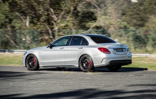 2017-mercedes-amg-c63-s-sedan-8