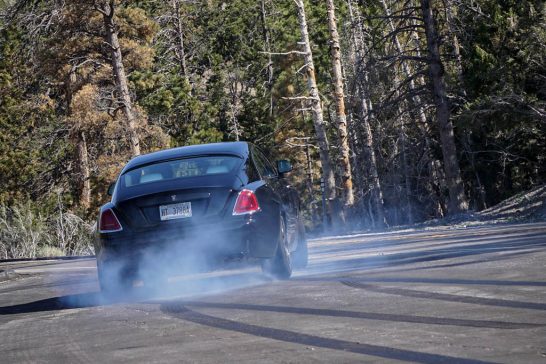 2017-Rolls-Royce-Wraith-Black-Badge-burnout