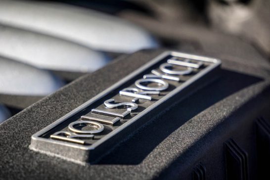 2017-Rolls-Royce-Wraith-Black-Badge-detail