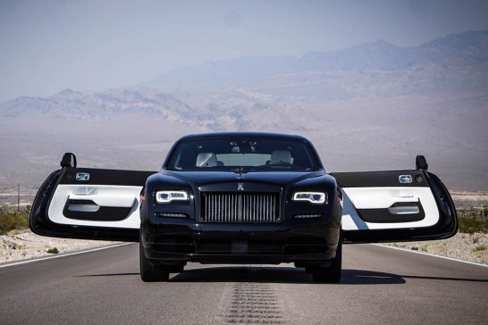 2017-Rolls-Royce-Wraith-Black-Badge-front-end