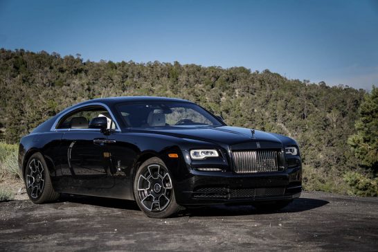 2017-Rolls-Royce-Wraith-Black-Badge-front-three-quarter