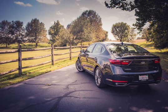 2017 KIA Cadenza