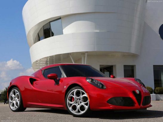 Alfa-Romeo-4C-2014-03