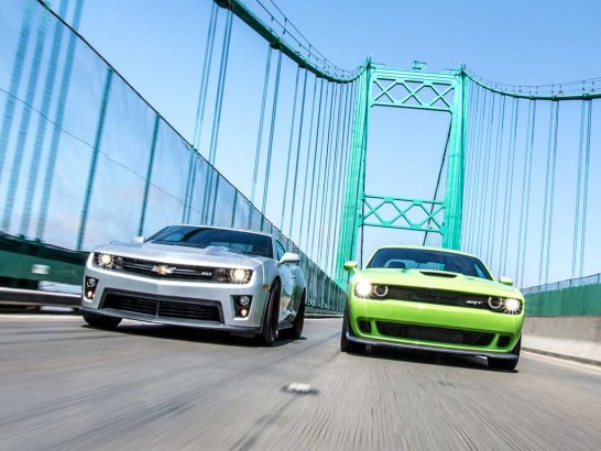 Chevrolet-Camaro-ZL1-VS-Dodge-Challenger-SRT-Hellcat