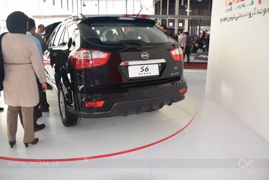 BYD S6