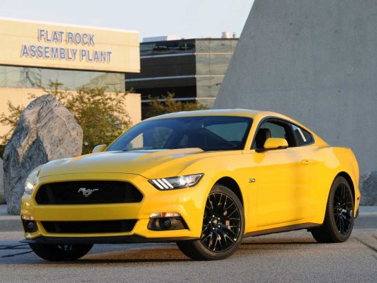 Ford-Mustang-2015-GT-02