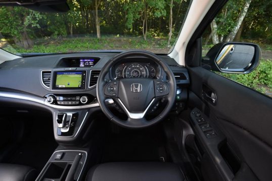 honda-cr-v-black-edition-2016-08