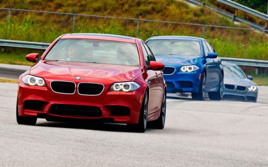 2013-bmw-m5s-on-handling-course