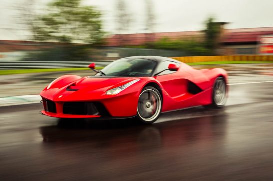 2014-ferrari-laferrari-front-three-quarter-motion-track1