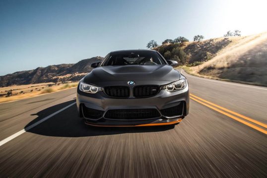 2016-BMW-M4-GTS-front-end-in-motion-03