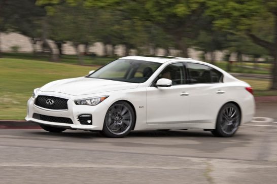 2016-Infiniti-Q50-30T-front-three-quarter-turn-02