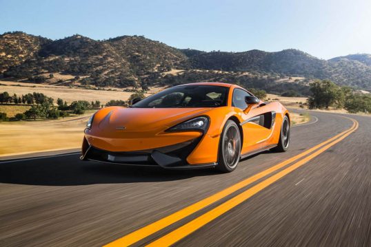 2016-McLaren-570S-front-three-quarters-in-motion-02