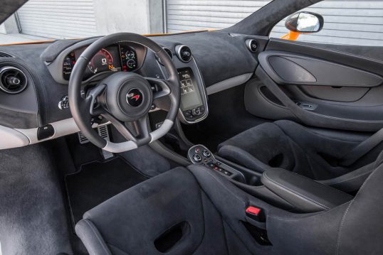 2016-McLaren-570S-interior