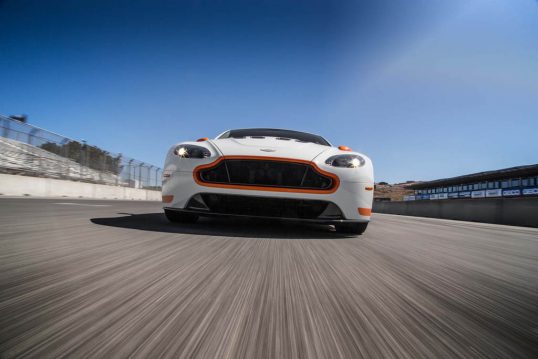 2017-aston-martin-v12-vantage-s-front-end-in-motion