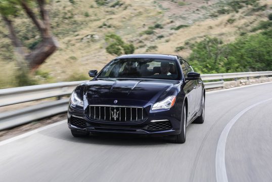 2017-Maserati-Quattroporte-GTS-GranLusso-front-view-in-motion-21