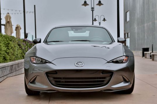 2017-Mazda-MX-5-Miata-RF-06