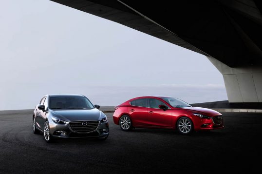 2017-Mazda3-front-end-three-quarter