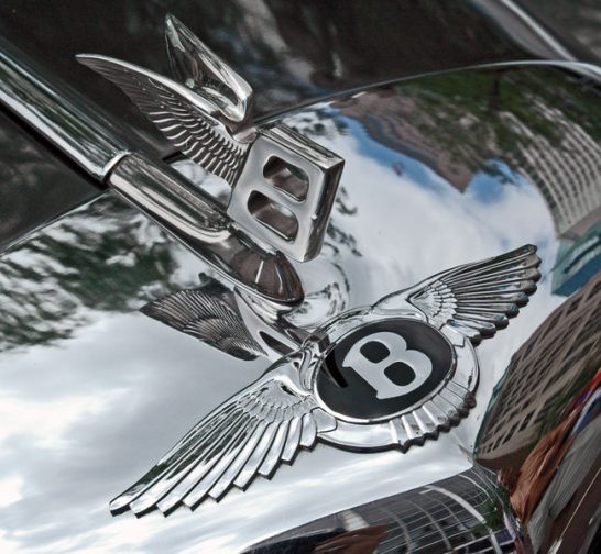 Bentley_badge_and_hood_ornament