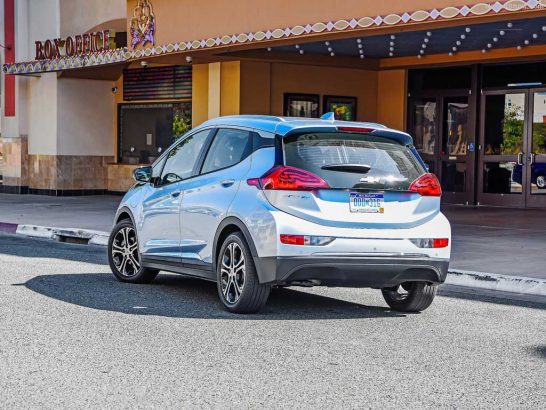 Chevrolet-Bolt_EV-2017-5