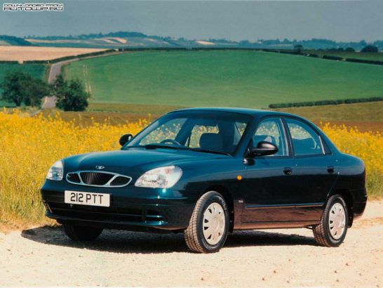 Daewoo-Nubira-1999-01