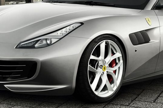 Ferrari GTC4 Lusso T 03