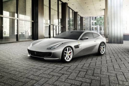 Ferrari GTC4Lusso T 01