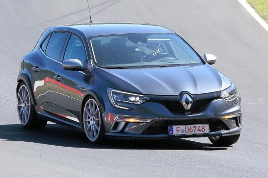 Renault Megane RS development mule spied