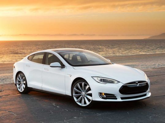 Tesla-Model-S-2013-P85-04