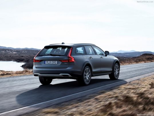 Volvo-V90_Cross_Country-2017-1024-10