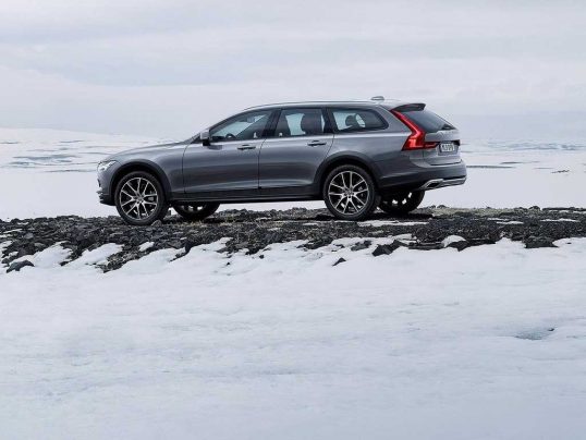 Volvo-XC70-2