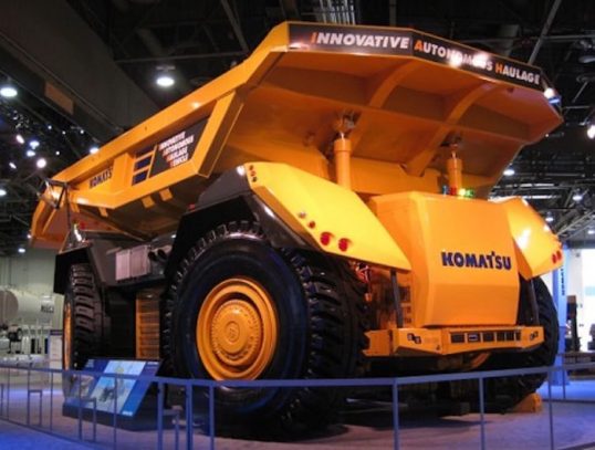 komatsu-autonomous-truck-1