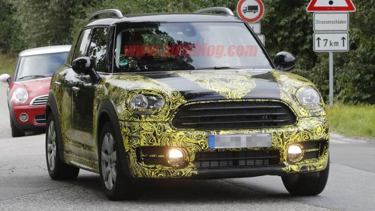 mini-countryman-1-1